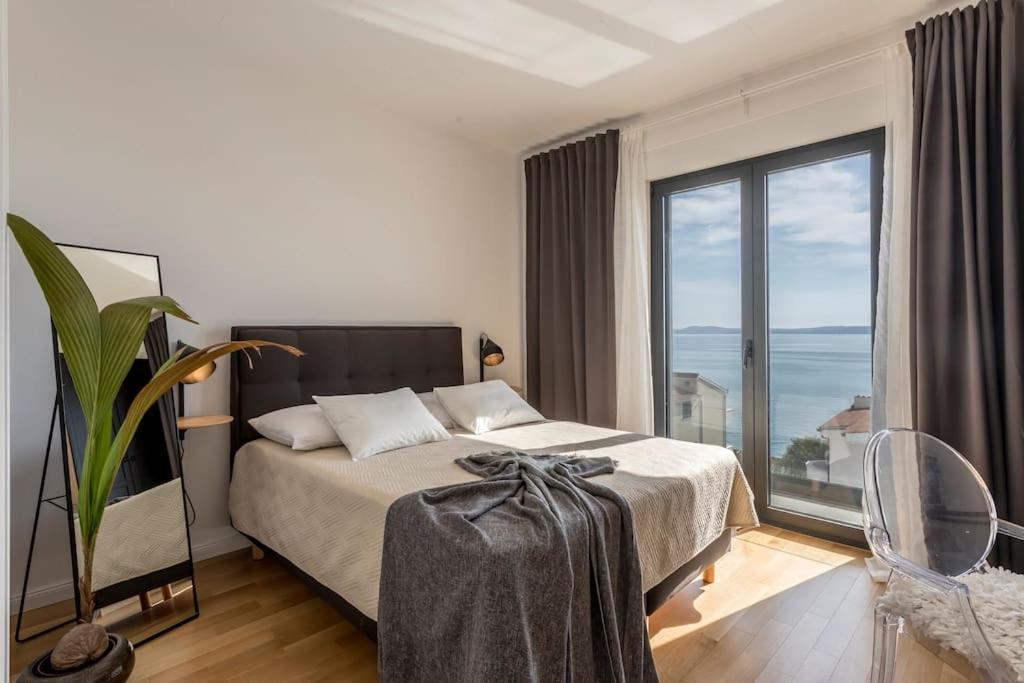Holiday Home Lolina,Sea On A Palm! Heated Pool Трогір Екстер'єр фото